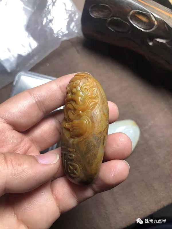  和田籽料和俄料對比【韓料脆，俄料白，青海透，和田籽料知識大全】