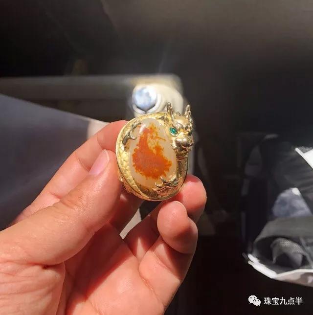 紅皮籽料價格【一克萬元的紅皮籽料，你覺得值嗎？】