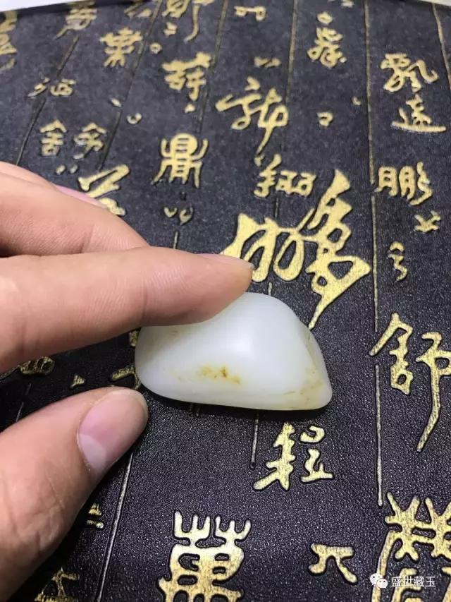 籽料怎樣看肉好壞?籽料玩肉必知的三點！