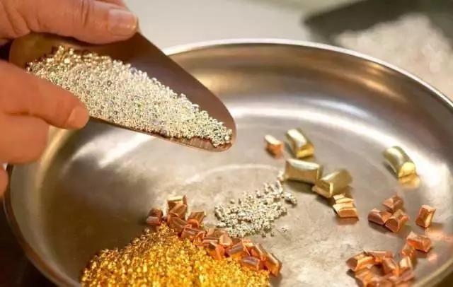 鉑金和18k金的區別？鉑金和18k金哪個好【揭秘】