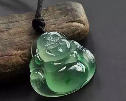 佩戴玉佛，不僅好看，還有這7大寓意值得你關注。