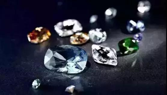 那些你深信不疑的珠寶常識，其實騙了你幾十年！