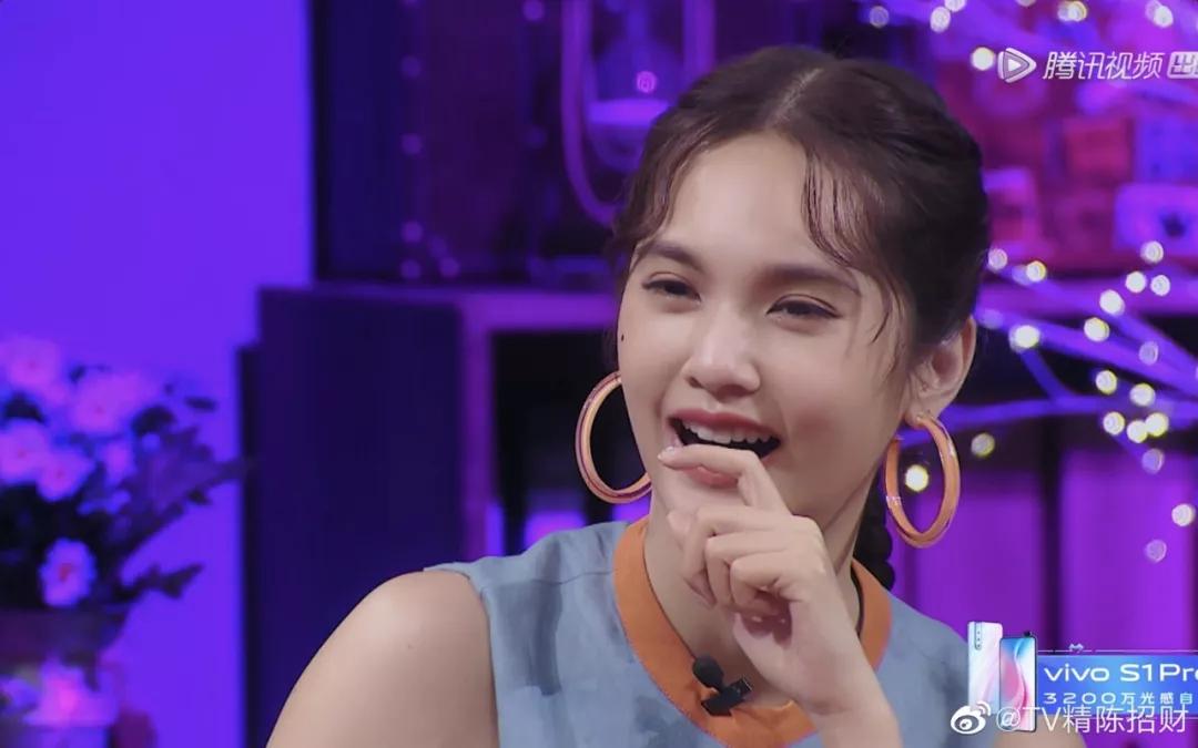 為什么有的人戴大耳環？大耳環適合什么臉型
