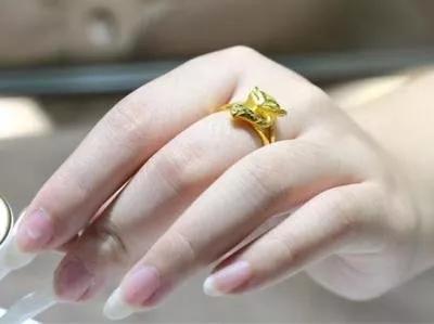 黃金首飾，佩戴有好處，但是真可以一直戴著嗎？