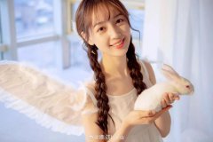 戴“女朋友項鏈”上熱搜！吳亦凡戀情曝光-戴珍珠項鏈