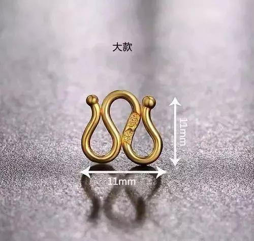 黃金項鏈，黃金手鏈，就差一個字，扣子都不一樣~