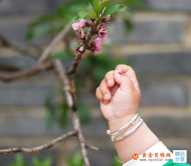 孩子真不能“戴”金銀首飾？戴了會怎么樣？