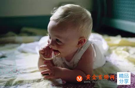 孩子真不能“戴”金銀首飾？戴了會怎么樣？