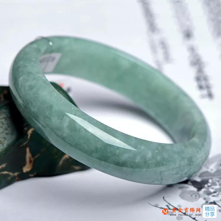 玉手鐲的等級，怎么辨別玉手鐲的檔次
