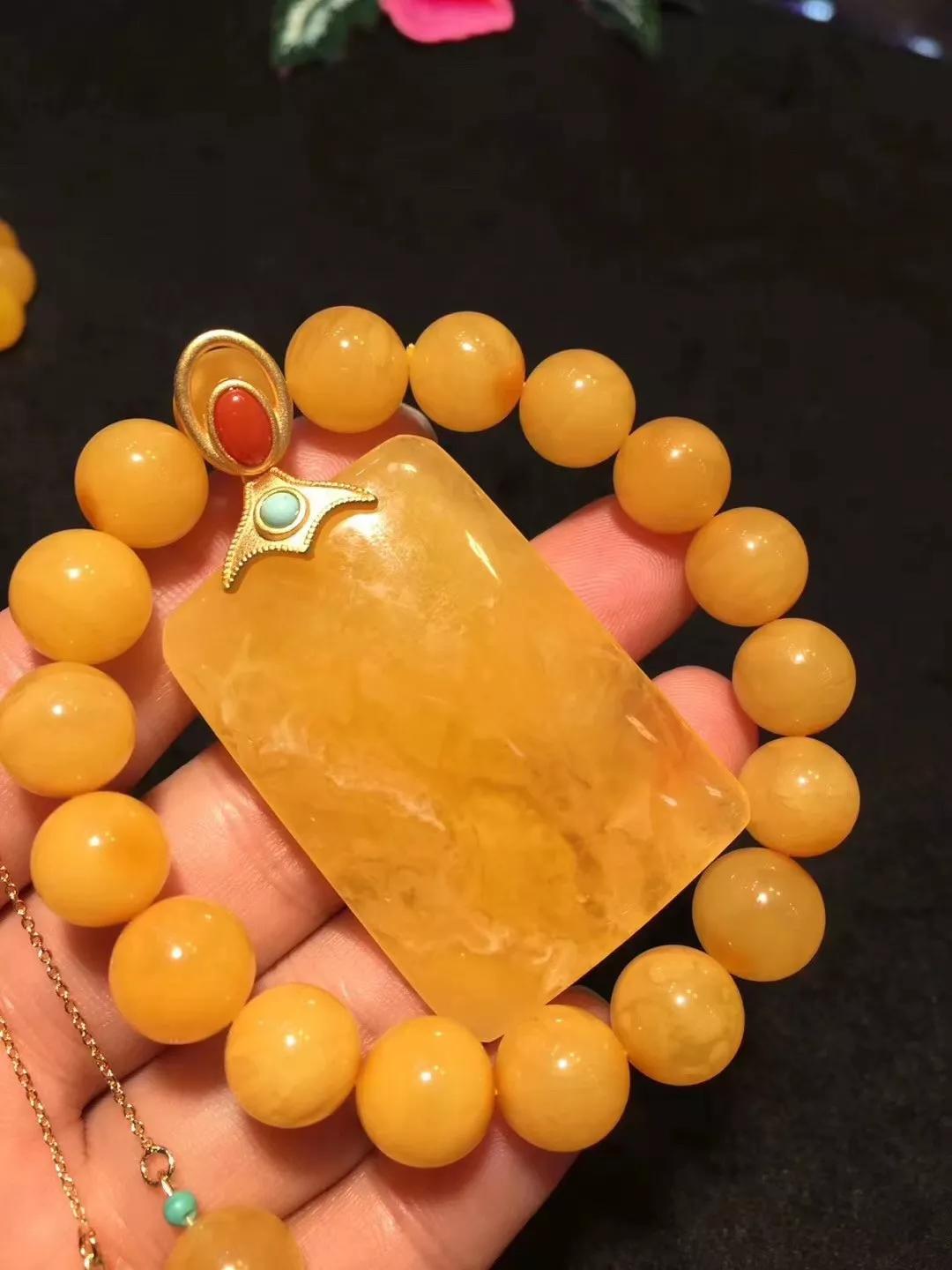 天然蜜蠟什么樣的最好？怎樣辨別蜜蠟的好壞