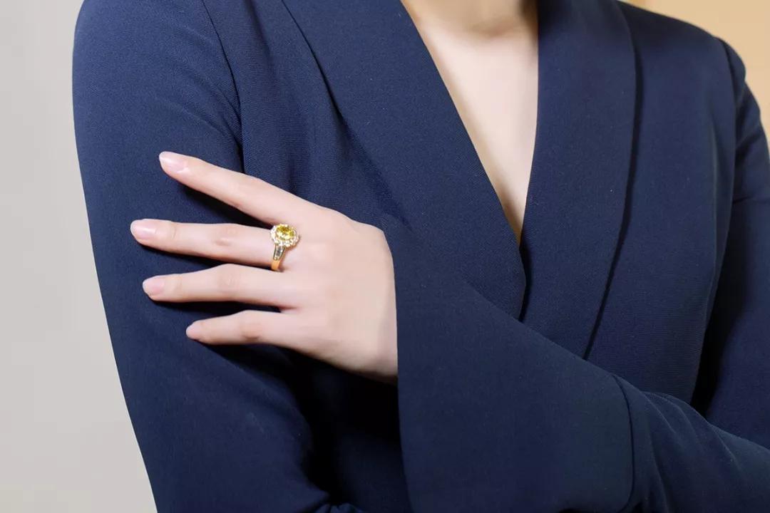 彩色藍寶石有幾種顏色？彩色藍寶石選購指南