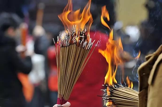 亂擺佛像，招野鬼！家中供佛有禁忌，不管信不信都要知道！