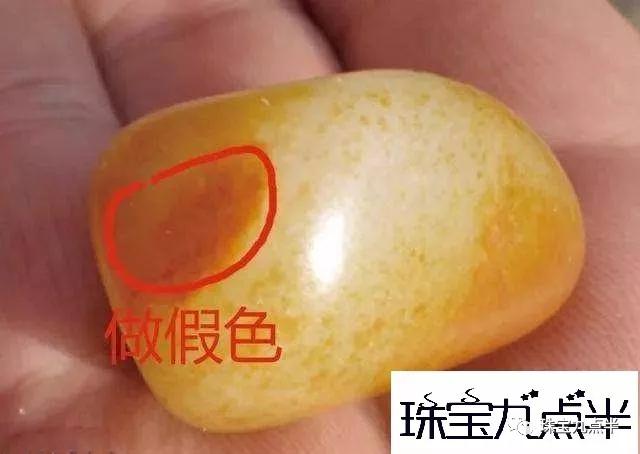  和田籽料如何鑒別方法!解密皮色造假：教你識別籽料的二上皮和原皮色！