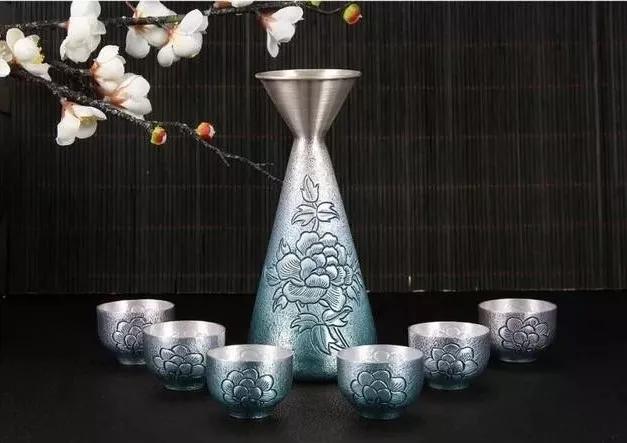銀飾的工藝都有哪些？銀飾便宜貨，戴了太丟人？用這個方法改進，就能升值、傳世當傳家寶