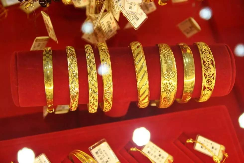 商場金鑲玉套路！購買珠寶注意事項,一不小心就入坑