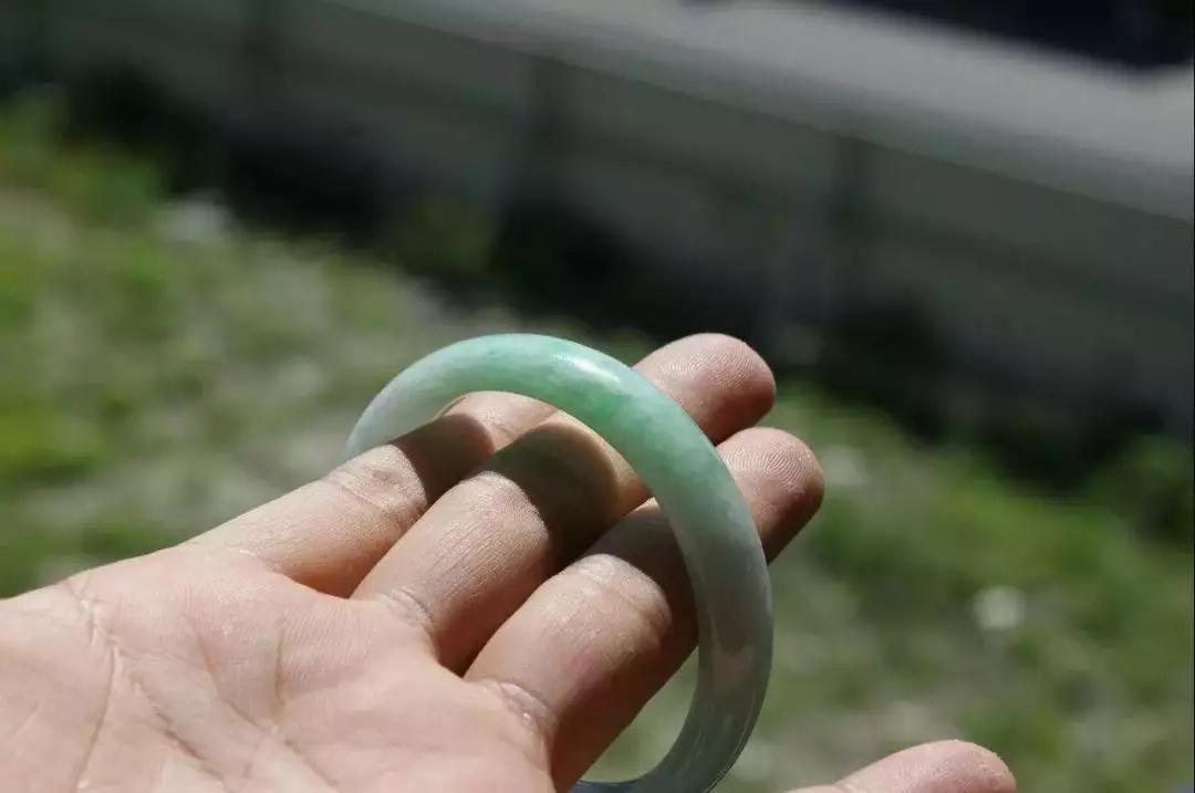 商場金鑲玉套路！購買珠寶注意事項,一不小心就入坑