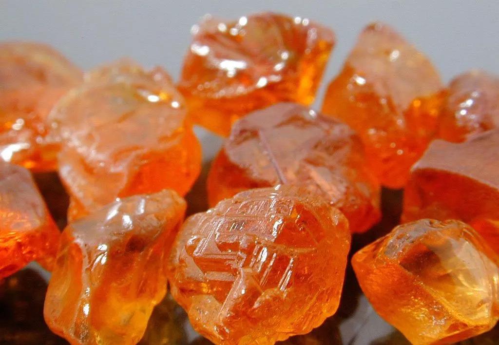 紅寶石和石榴石的區別-石榴石的顏色有幾種