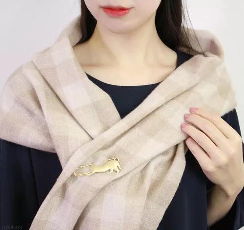 胸針的戴法圖片大全-女士胸針戴法圖片