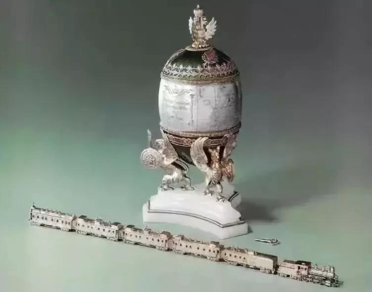 鉑金的10個真相：明明比黃金更貴，卻不受待見？不公平！  說起貴金屬，很多人都會想到黃金