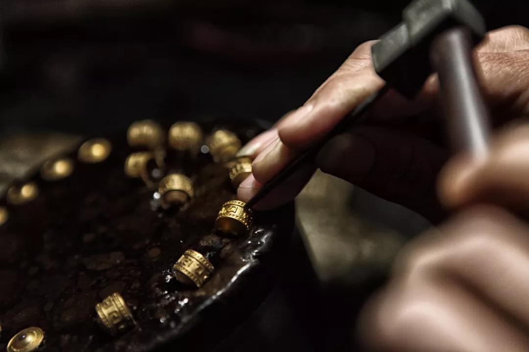 “古法黃金”美出新高度！不輸任何大牌的祖宗工藝！