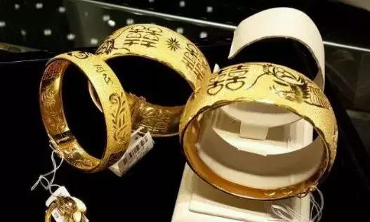 黃金首飾，如何辨別“翻新金”？行家教你“小妙招”，趕快試試吧