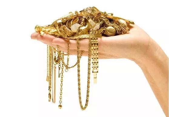 你佩戴的黃金首飾為什么會掉色？問題出在哪？