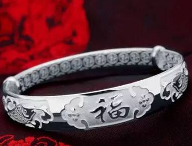 為什么男女都應該佩戴一件銀飾在身上？這些知識你必須知道！
