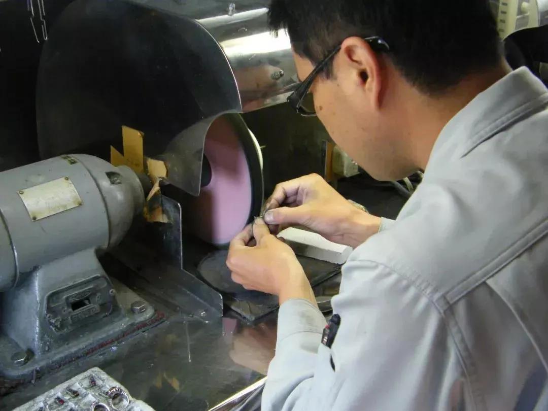 黃金都保值？這種金屬明明比黃金更貴，卻不受待見，如今逆襲成黑馬！