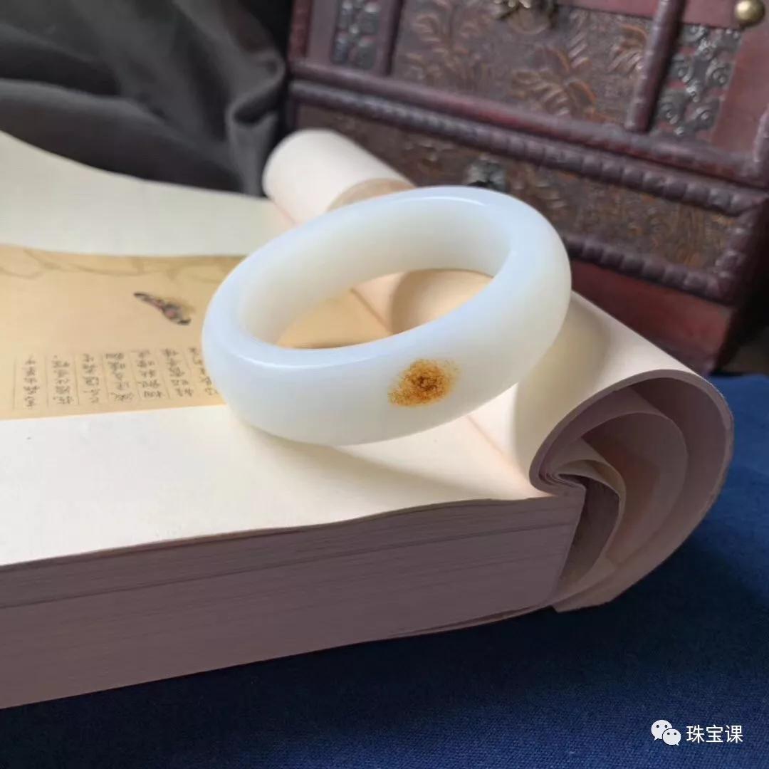 和田玉越白越好？買玉就買羊脂玉？你想錯過多少好東西.....
