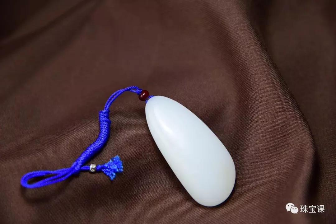和田玉越白越好？買玉就買羊脂玉？你想錯過多少好東西.....