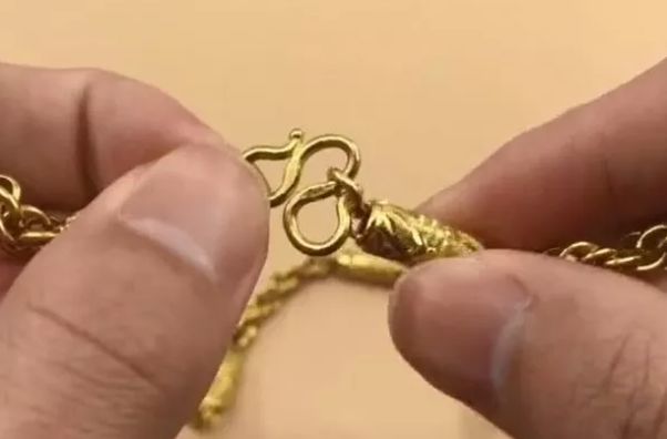 項鏈戴不好？只因忽視“重要一環”！搭扣里的秘密，你知道嗎？