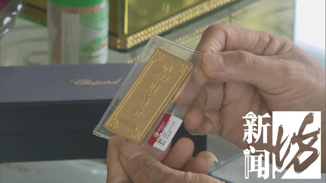 金價飆升，有人卻胸悶：金條要“爛”在手里了