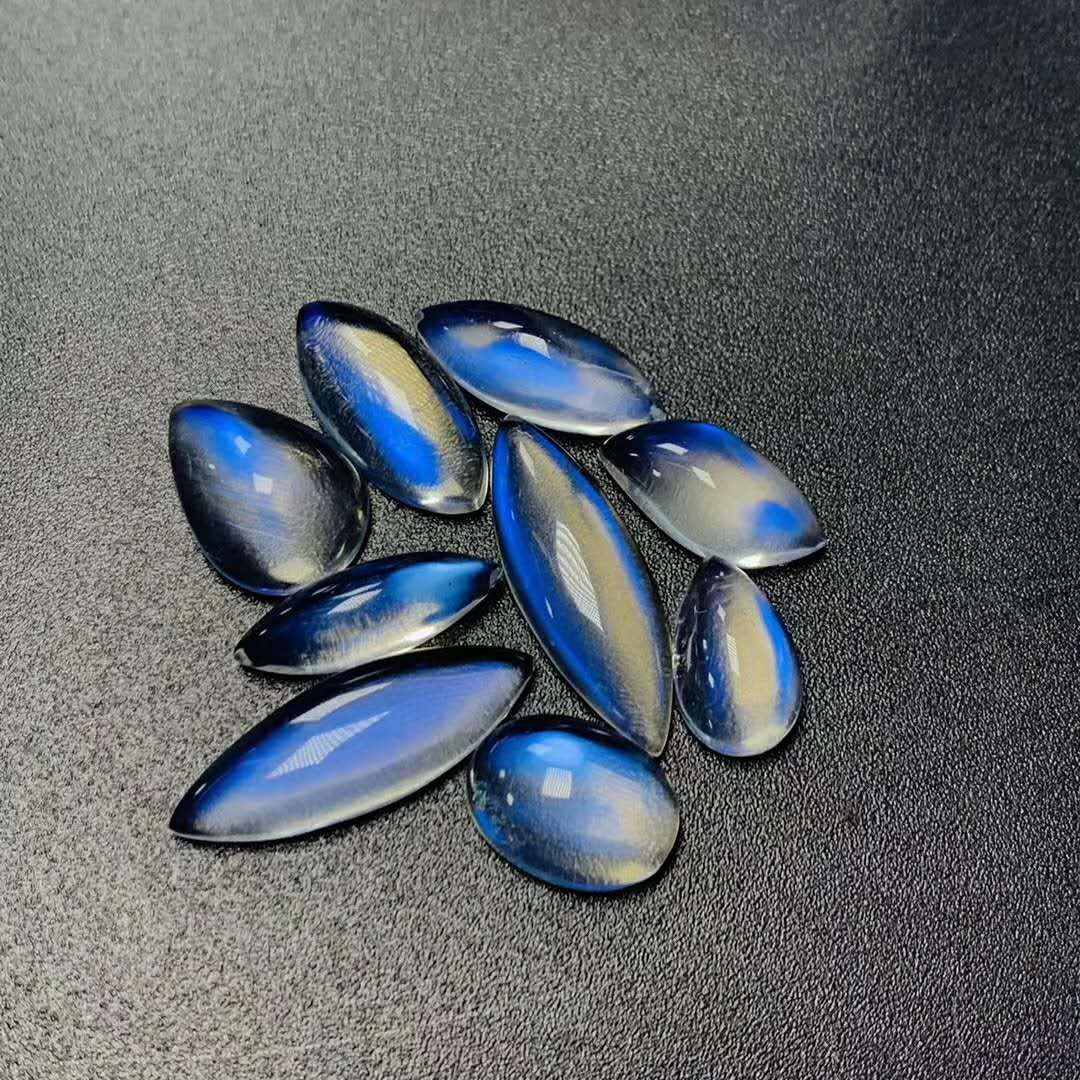 幾十元能買它也能上萬賣掉它，會發光的石頭!