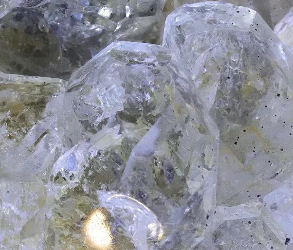 螢石是怎樣形成的呢？太美了！這種彩虹石頭美到無法呼吸！