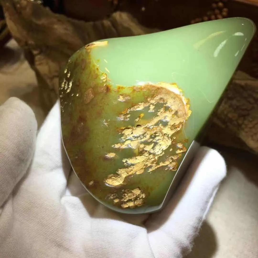 東北的這種玉五年瘋漲一百倍！它會是玉石界的又一匹黑馬嗎？岫巖玉