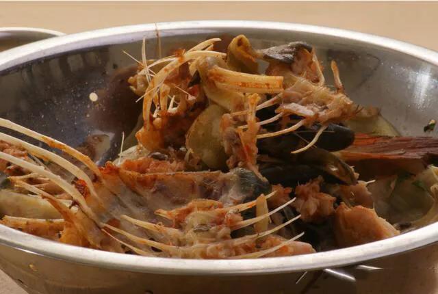 餐桌上扔掉的垃圾，在她們手里卻變成了寶！