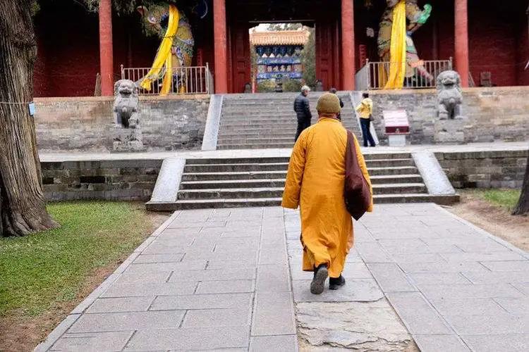 經期、懷孕不能進寺廟？給佛像拍照減壽？99%的人都不懂拜佛規矩！