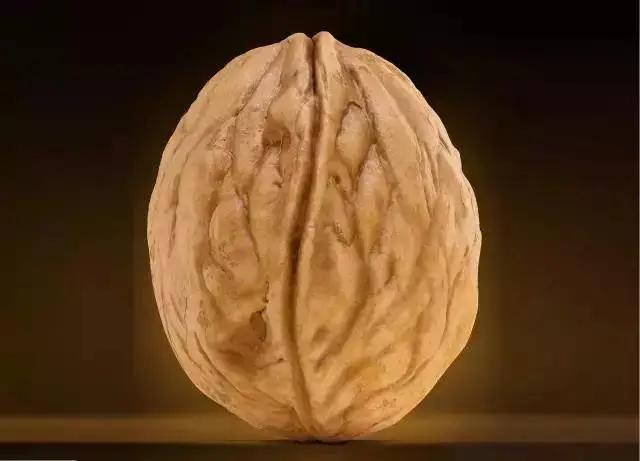 玩家用核桃雕出水滸108將，讓核桃身價翻倍！