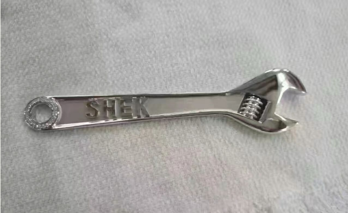 盤點最奇葩的珠寶設計，承包了我一年的笑點！！