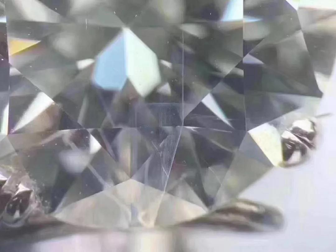 5克拉的鉆石只要8塊錢？鑒定費2000塊坑人的吧？
