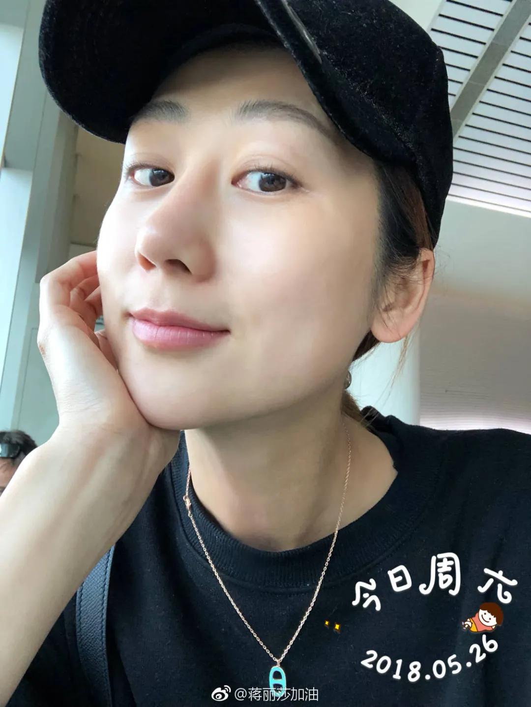 陳浩民妻子直播賣Tiffany項鏈，被網友說是假貨？