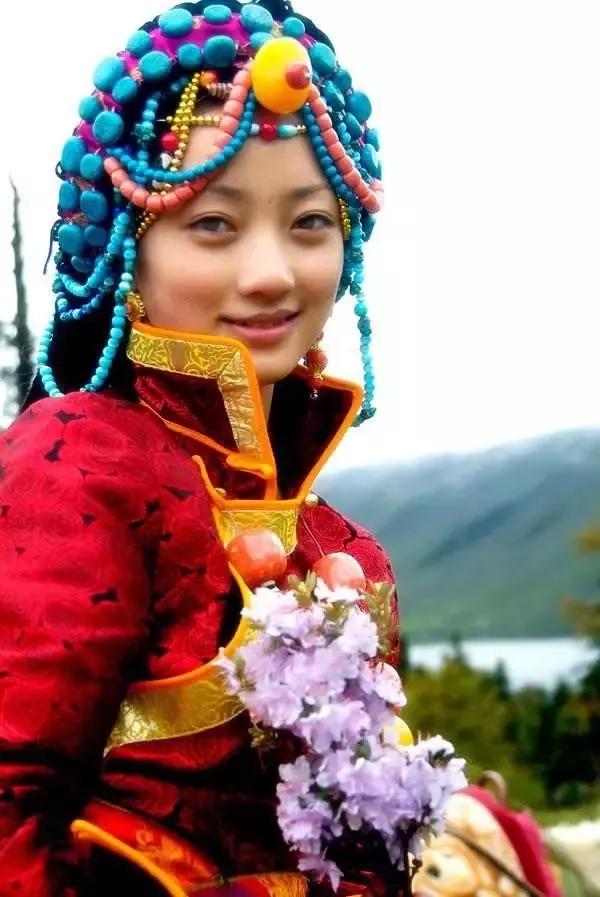 西藏不產綠松石，為什么人人都戴綠松石？