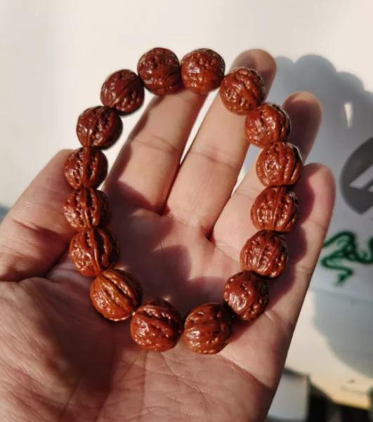 妥妥玉化紅，盤了整個夏天，你的手串怎么樣了？