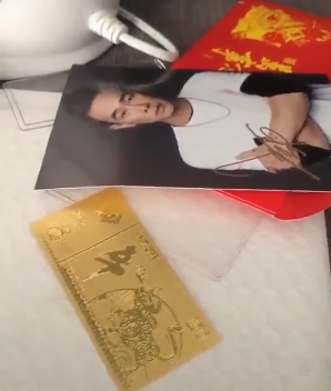 香港知名藝人翻車！直播間9.9元賣金條，粉絲收到的卻是塑料片...
