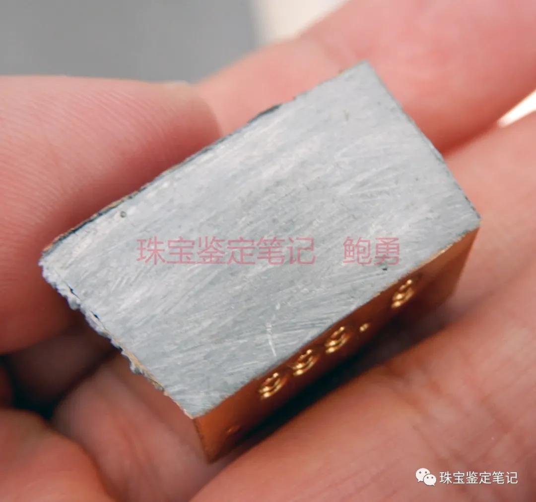 檢測案例:金燦燦、黃澄澄的大金條子切開竟然是“白瓤”!假金銀器都長啥樣啊?