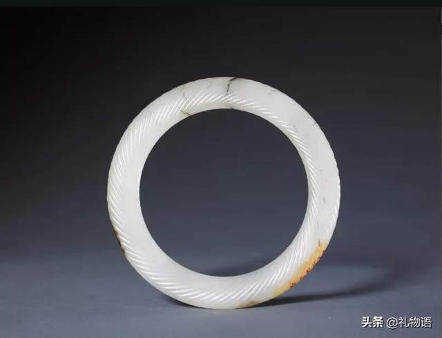 這種東西無處不在，卻是珠寶最大克星？一遇上就報廢！可惜99%的人都不知道....