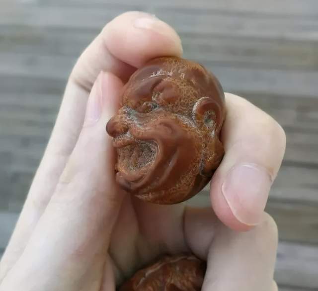 超大橄欖核為什么得不到文玩人青睞?橄欖核圓珠