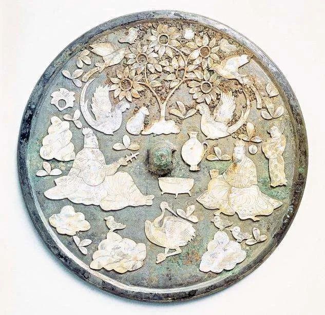 你手里的“地攤貨”,在老祖宗手里身價千萬?都是戴首飾,差別卻這么大……