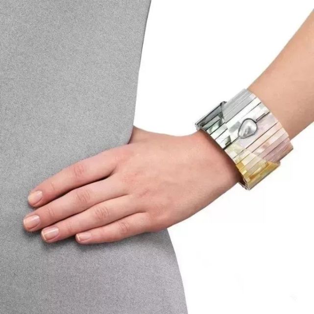 你手里的“地攤貨”,在老祖宗手里身價千萬?都是戴首飾,差別卻這么大……