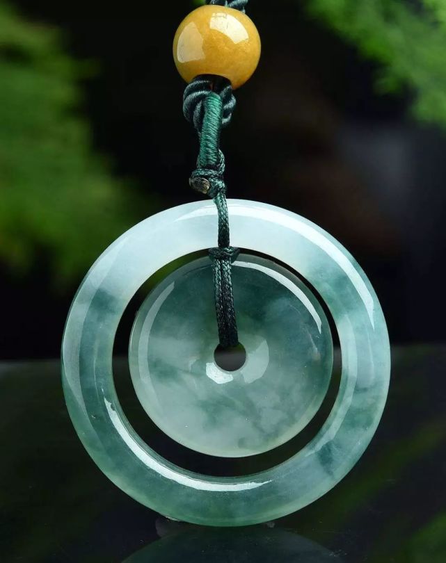 平安扣為什么是最經典的首飾元素?原來還有這么多講究……